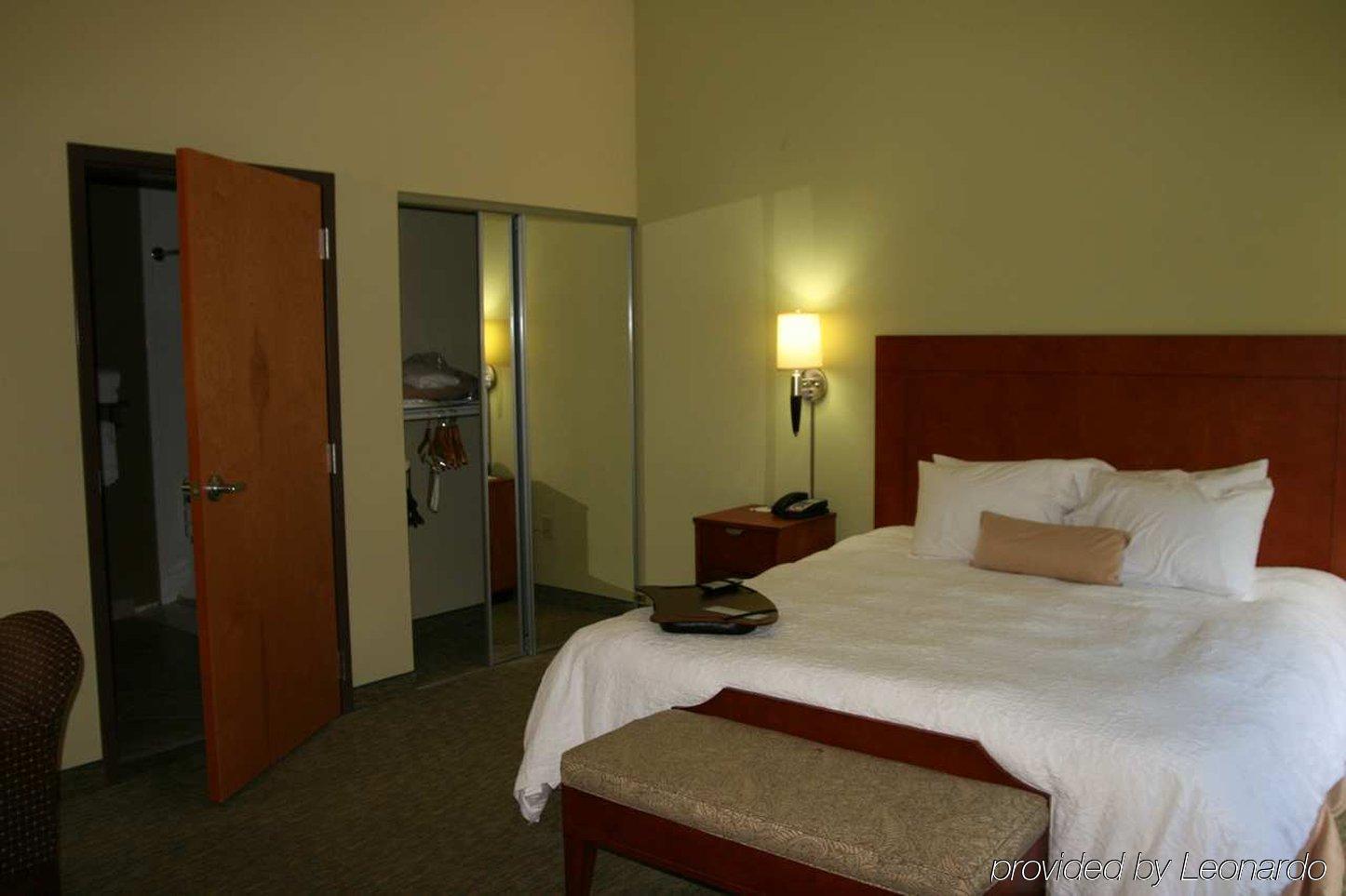 Hampton Inn & Suites Birmingham Airport Area Irondale Habitación foto