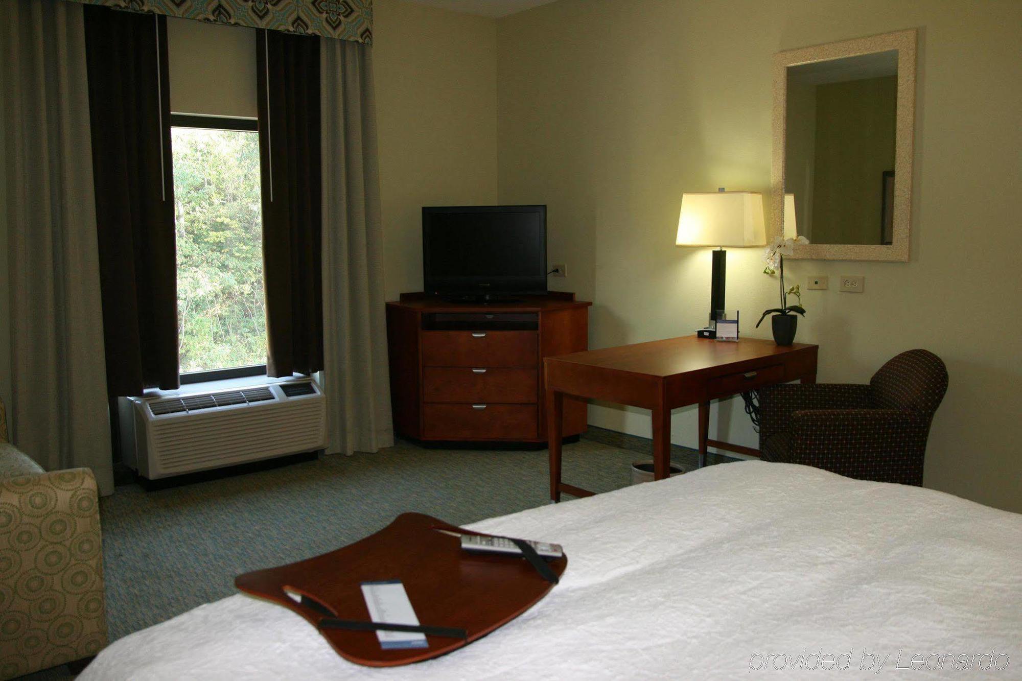 Hampton Inn & Suites Birmingham Airport Area Irondale Habitación foto