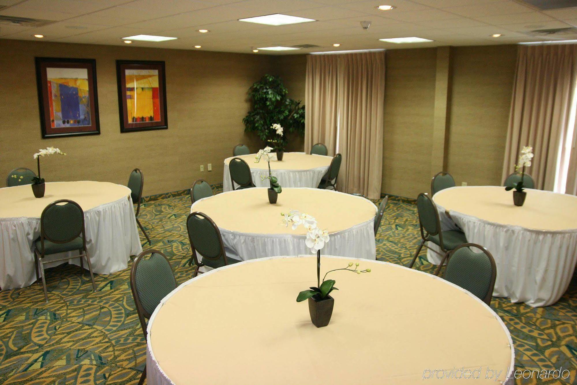 Hampton Inn & Suites Birmingham Airport Area Irondale Facilidades foto